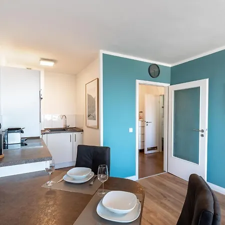 Mooi: Fantastisches Apartment Mit Seeblick Und Stil, Netflix Ploen Exterior photo