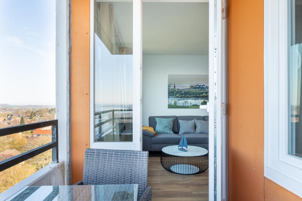 Apartment Mooi: Fantastisches Mit Seeblick Und Stil, Netflix