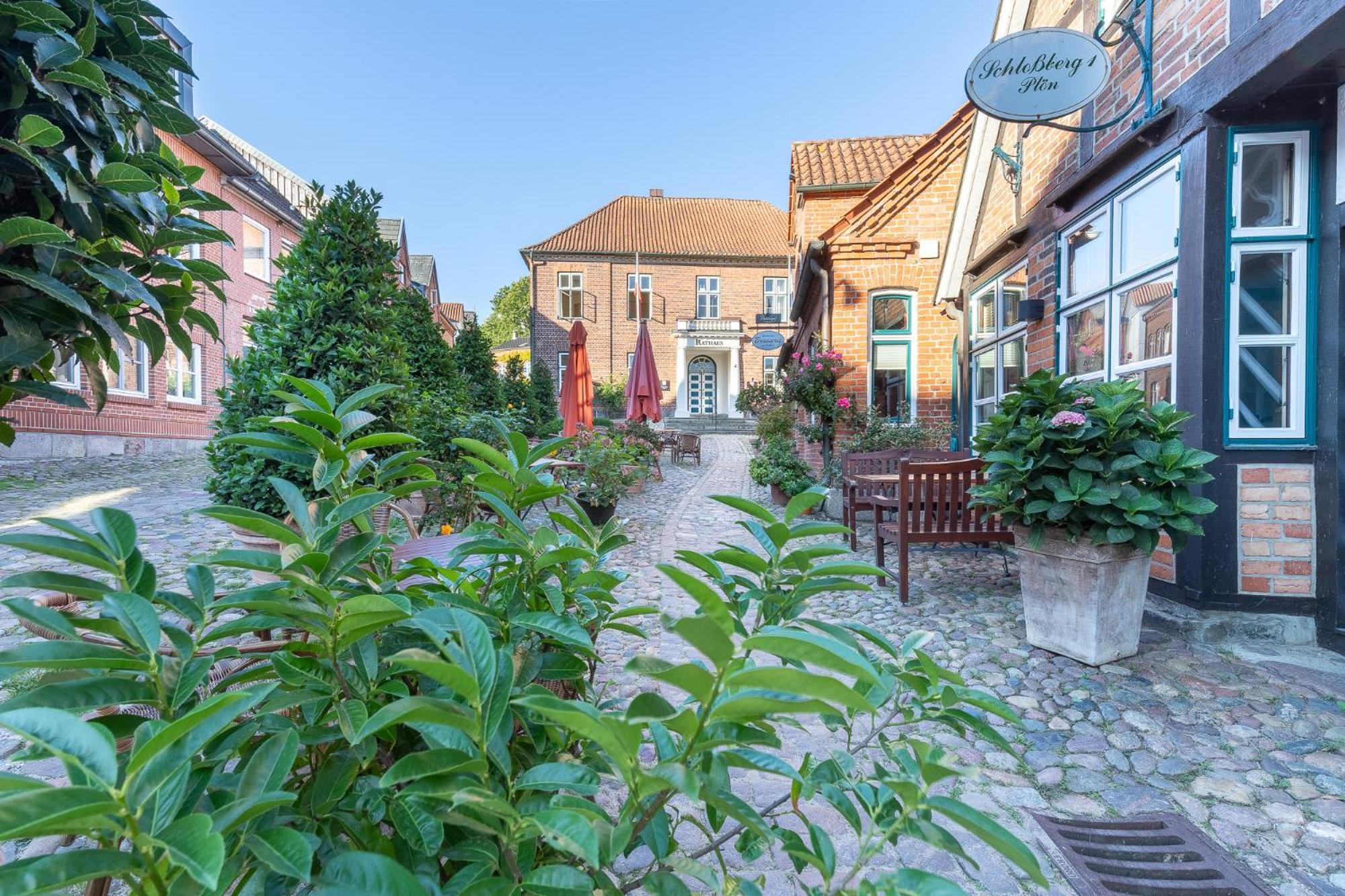 Mooi: Fantastisches Mit Seeblick Und Stil, Netflix Apartment Ploen